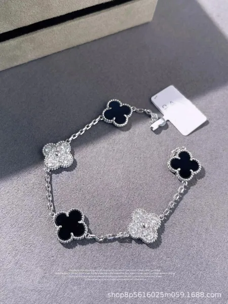 Van Cleef & Arpels Alhambra Five Motifs Bracelet Black Onyx and Diamonds Silver - 1