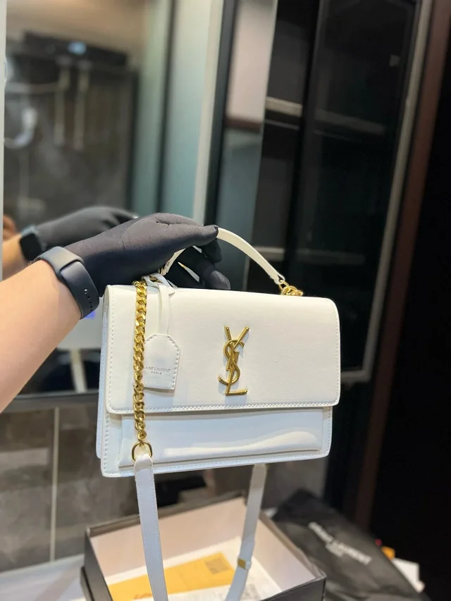 Saint Laurent Crossbody Bags Logo flap and chain-strap designs product detail image 8