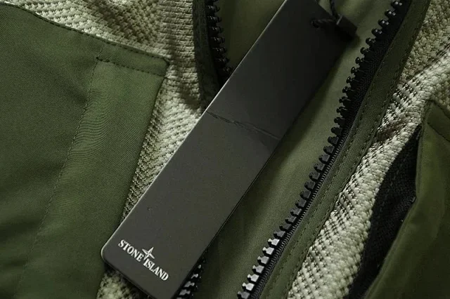 Stone Island Hooded Puffer product detail image 6