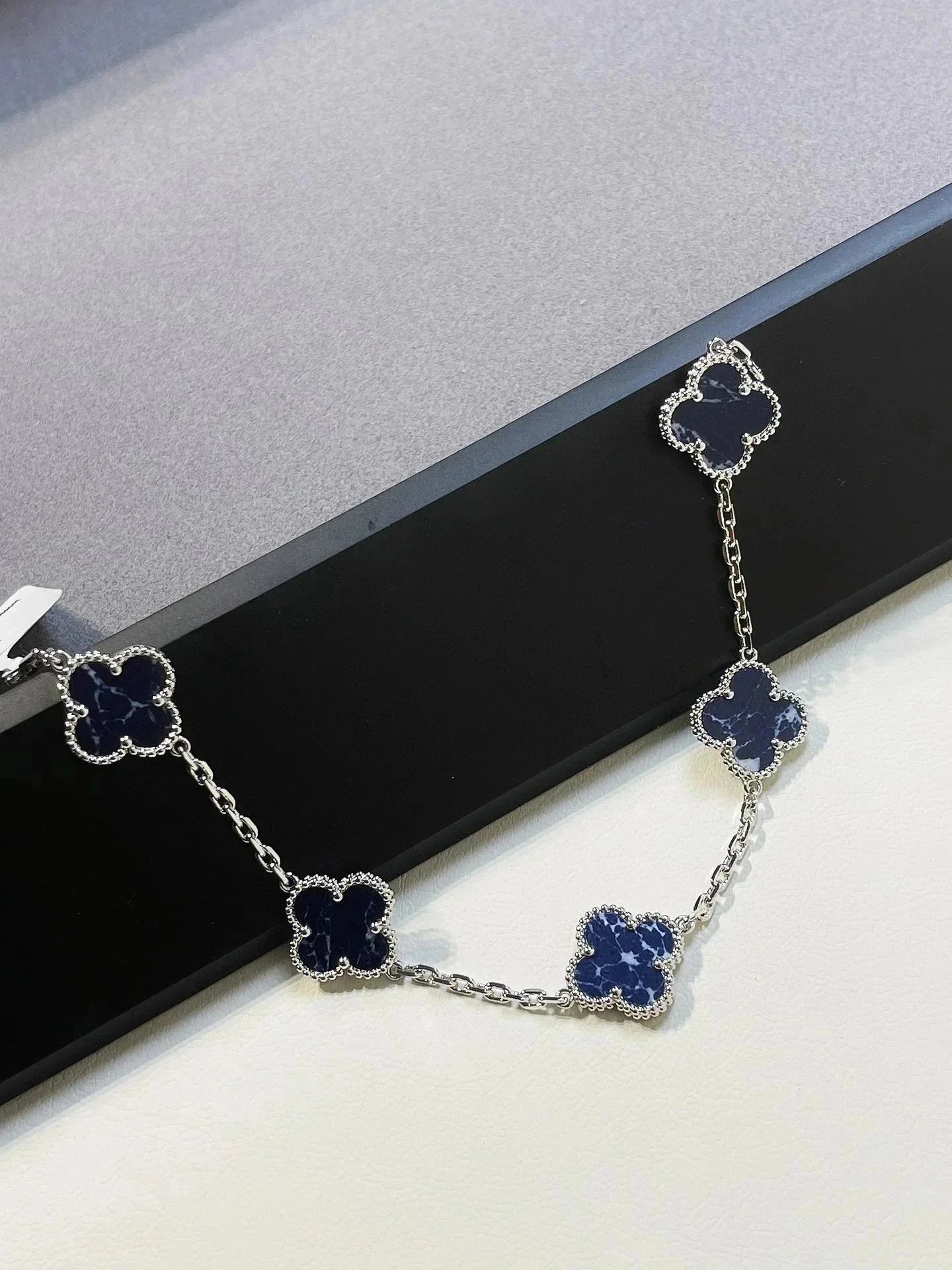 Van Cleef & Arpels Van Cleef & Arpels Alhambra Bracelet in 【新款】彼得石 Blue