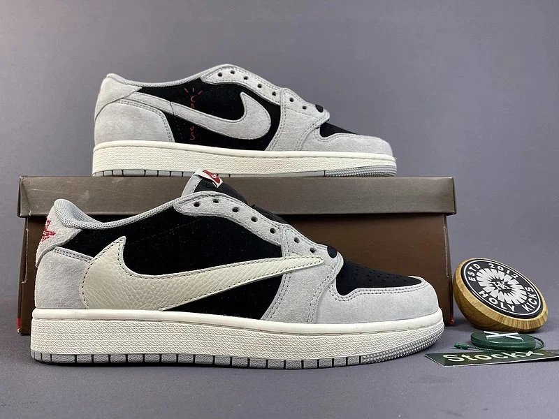 Nike Travis Scott Air Jordan 1 Low Og 'Reverse Mocha' Sneakers