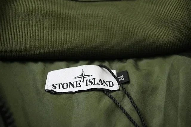 Stone Island Hooded Puffer product detail image 5