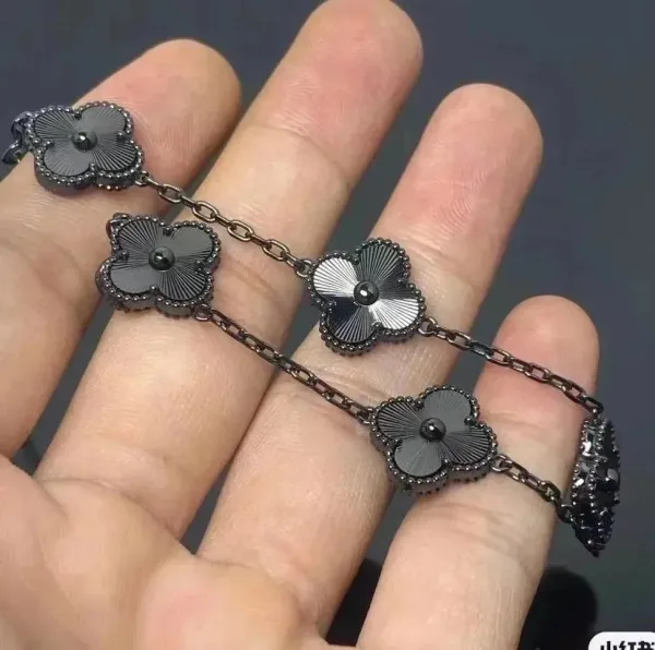 Van Cleef & Arpels Alhambra Black Onyx Long Necklace - 1