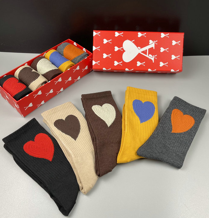 AMI Paris Socks Heart Logo Crew image 5