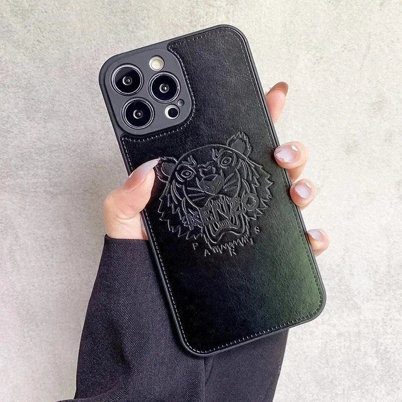 Kenzo Kenzo Tiger Embossed Leather Phone Case Black