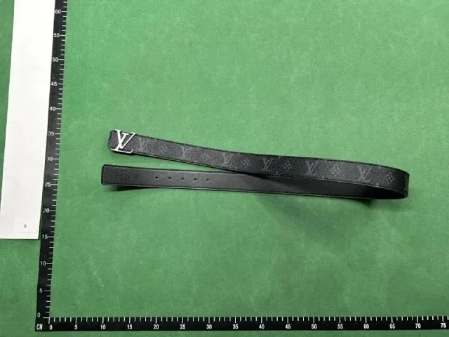 Louis Vuitton Belts Black crocodile-embossed belt with crystal LV buckle product detail image 3