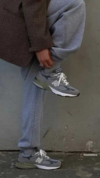 New Balance 2002R Orange Yellow Mesh Sneakers - 8