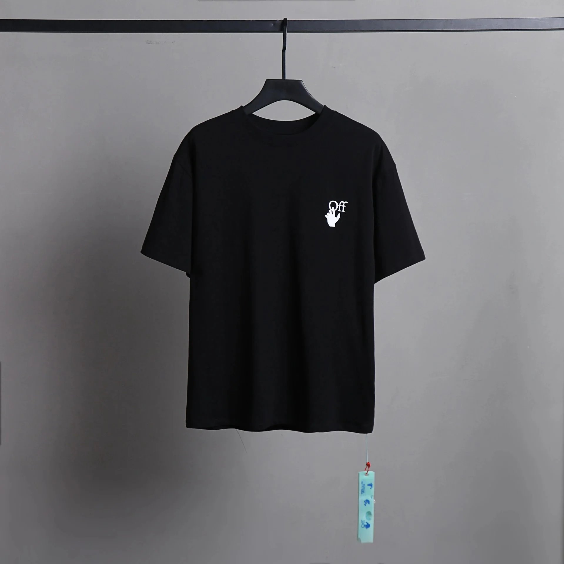 Off White Arrow Print Black White Graphic T-Shirt