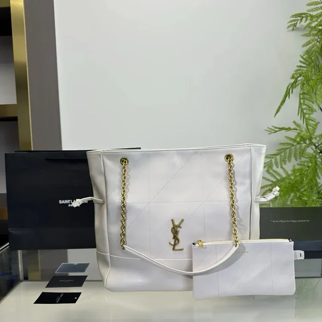 Saint Laurent Crossbody Bags Logo flap and chain-strap designs product detail image 5