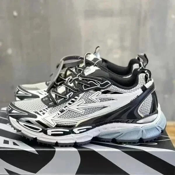 Mizuno Mizuno Wave Rider 25 Black & White Sneakers Black