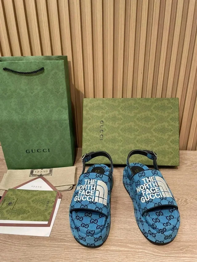 Gucci Slippers Logo product detail image 5