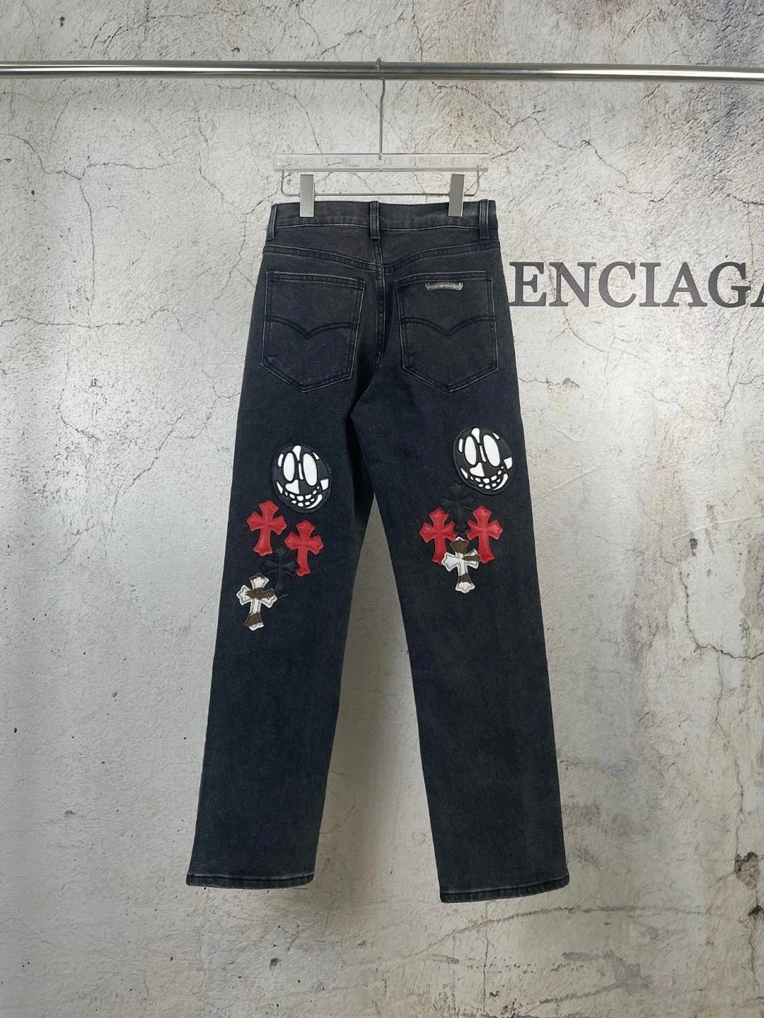 Chrome Hearts Cross & Skull Embroidered Black Straight-Leg Jeans product detail 2 in Litbuy spreadsheet finds