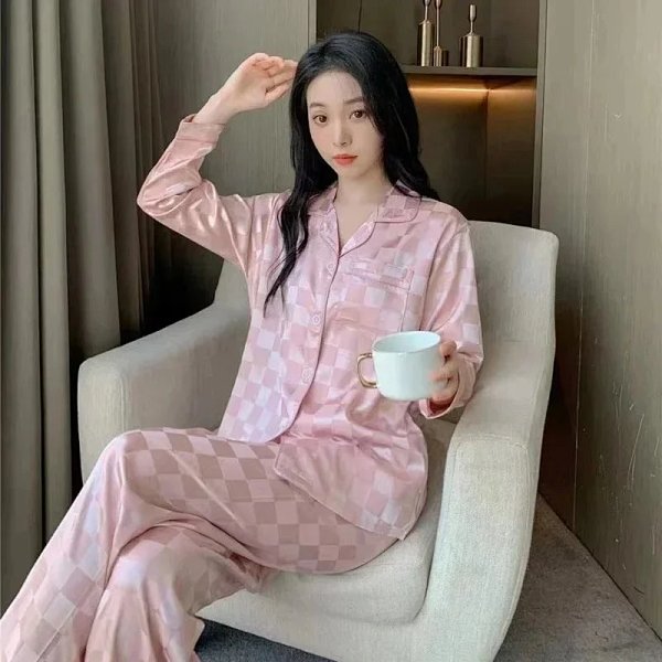 Design Pink Checkerboard Satin Sleepwear Set product listing in Litbuy spreadsheet finds