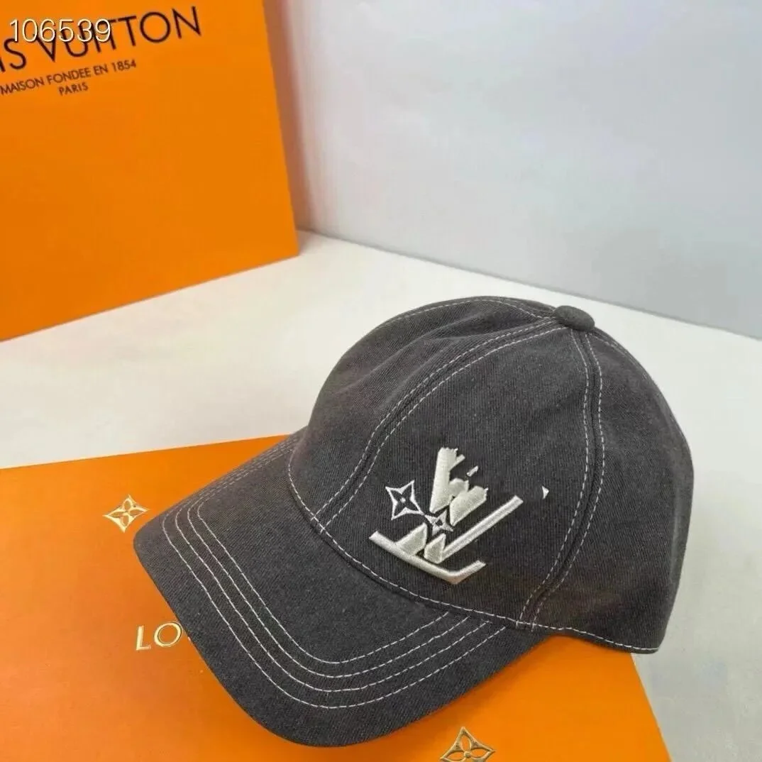 Louis Vuitton Damier Graphite Cap