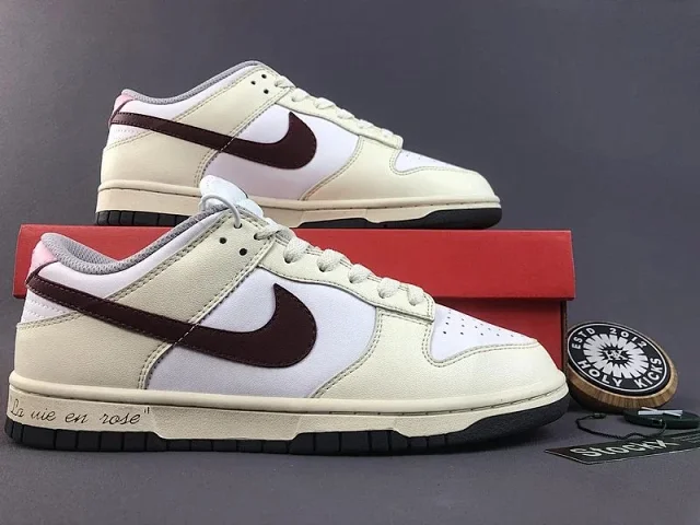 Nike Sneakers Low-top lace-up with Swoosh logo product detail image 9