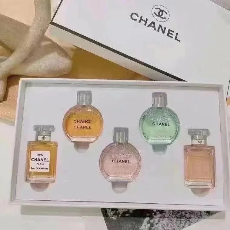 Unbranded Assorted perfume gift sets — 11