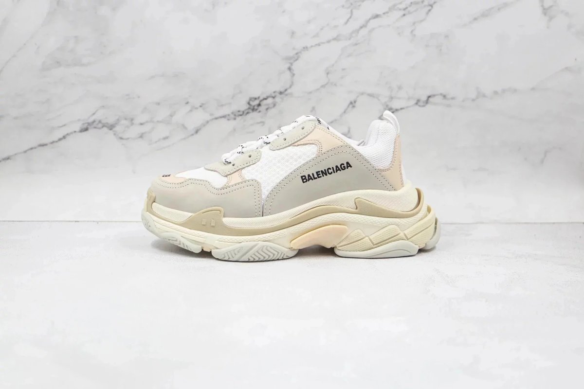 Balenciaga Triple S Silver Metallic Sneakers Chunky Sneakers product detail 2 in Litbuy spreadsheet finds