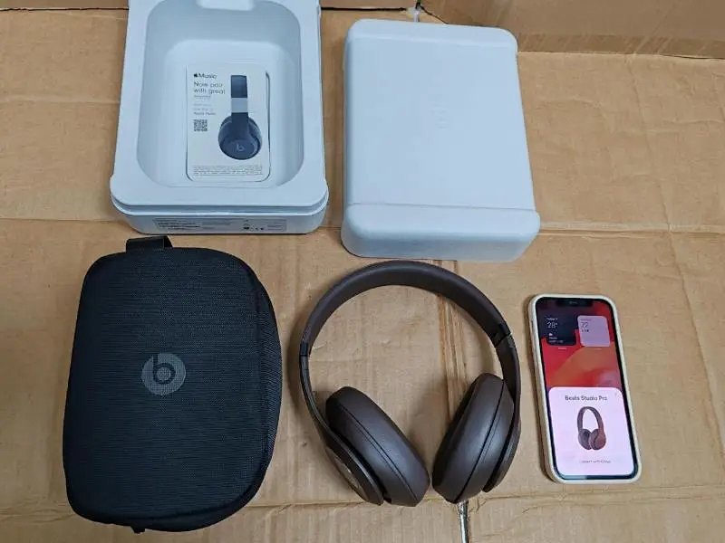 Beats Studio3 Wireless Silver Over-Ear Headphones product detail 2 in Litbuy spreadsheet finds