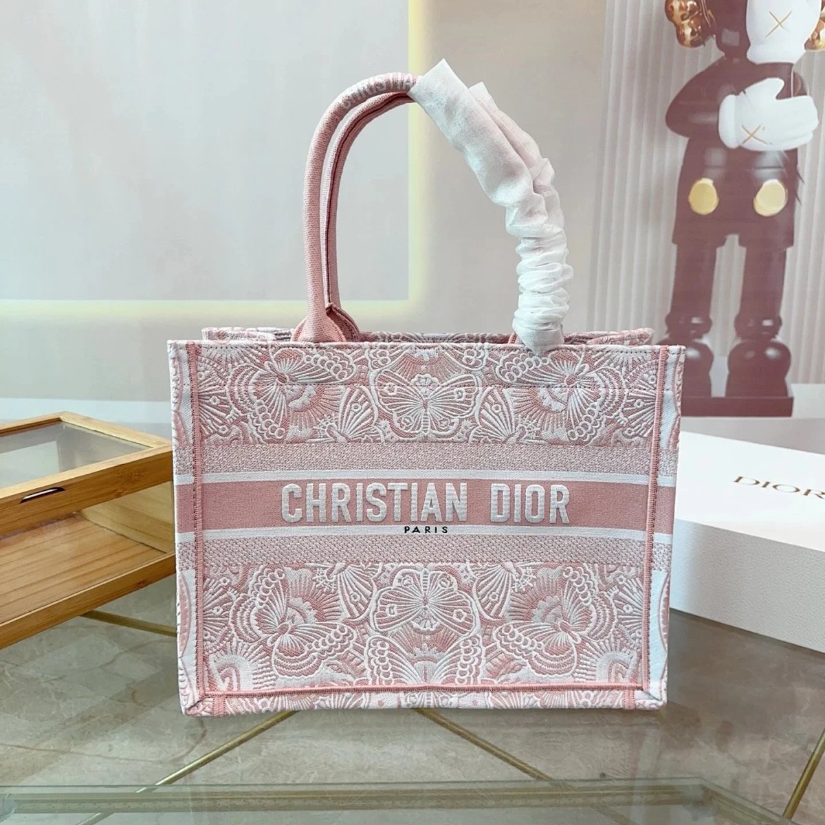 Dior Book Tote Blue Butterfly Jacquard Handbag Tote Bag product detail 2 in Litbuy spreadsheet finds