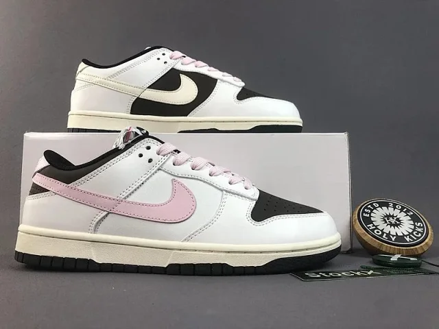 Nike Sneakers Low-top lace-up with Swoosh logo product detail image 5