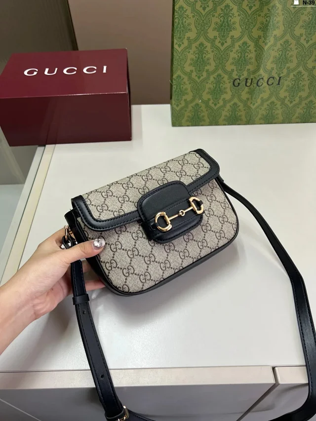 Gucci Crossbody Bags Horsebit Flap product detail image 4