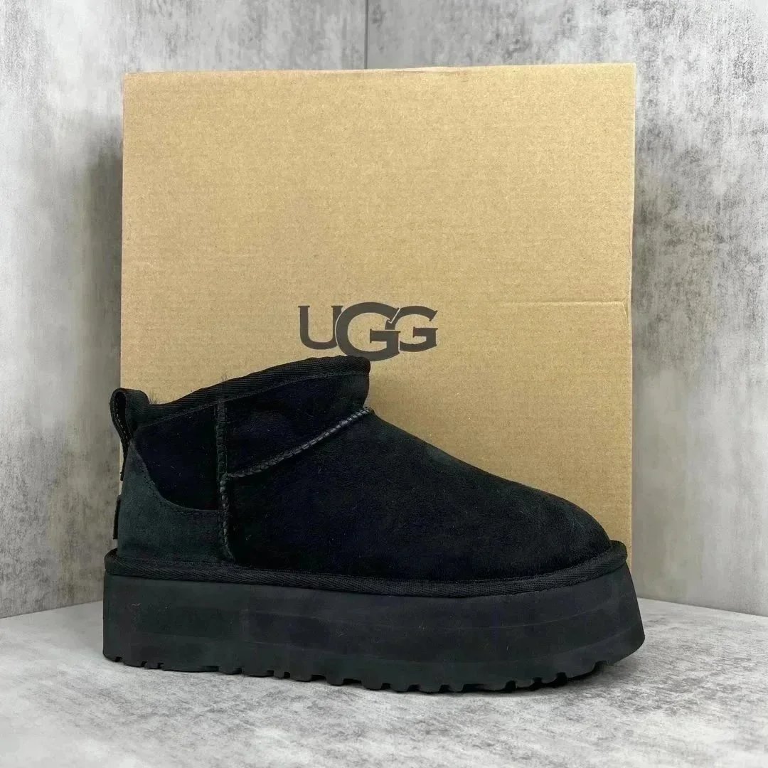 UGG UGG Classic Mini Platform Boots Black Black