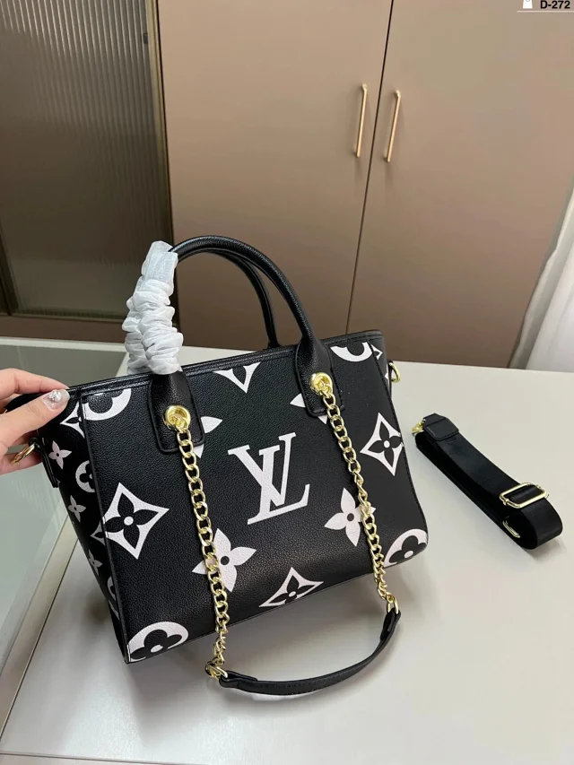 Louis Vuitton Monogram Handbag product detail image 10