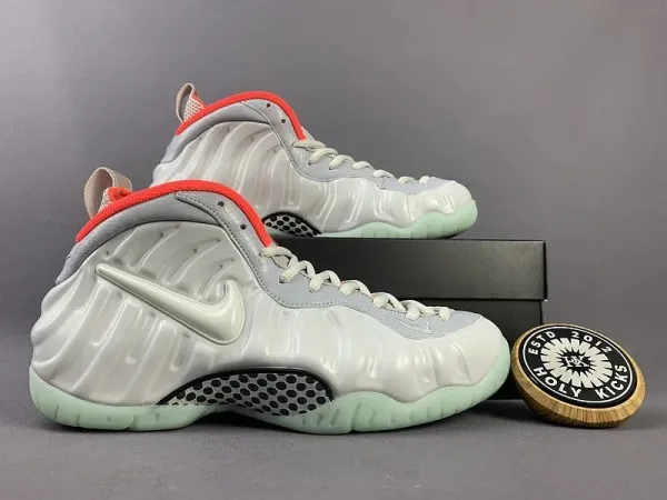 Nike Air Foamposite One 'Moon Particle' Sneakers - 1