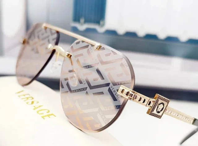 Versace Eyewear YX3207 geometric-frame sunglasses product detail image 7