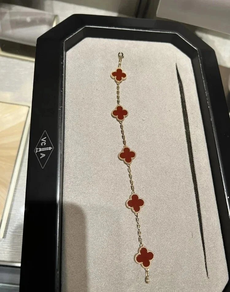 Van Cleef & Arpels Van Cleef & Arpels Alhambra Bracelet in Red Gold Red