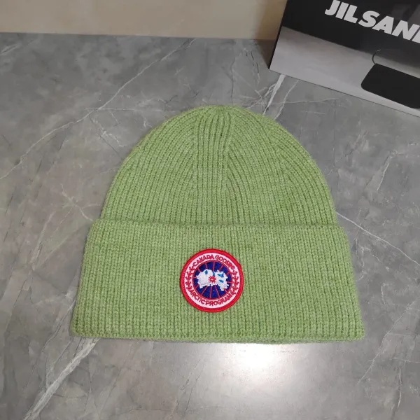 Canada Goose Arctic Program Beanie Lime Green - 3