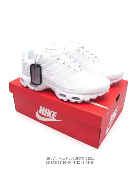 Nike Air Max Plus Black Sneakers - 7