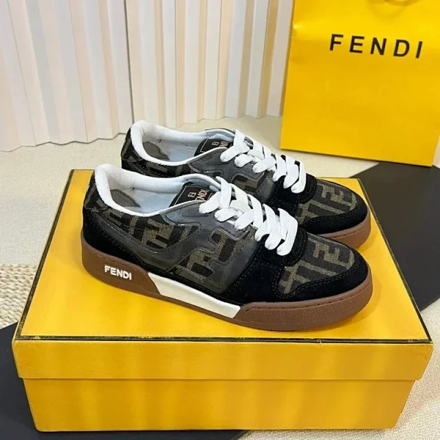 Fendi Sneakers Low-top paneled lace-up product detail image 4