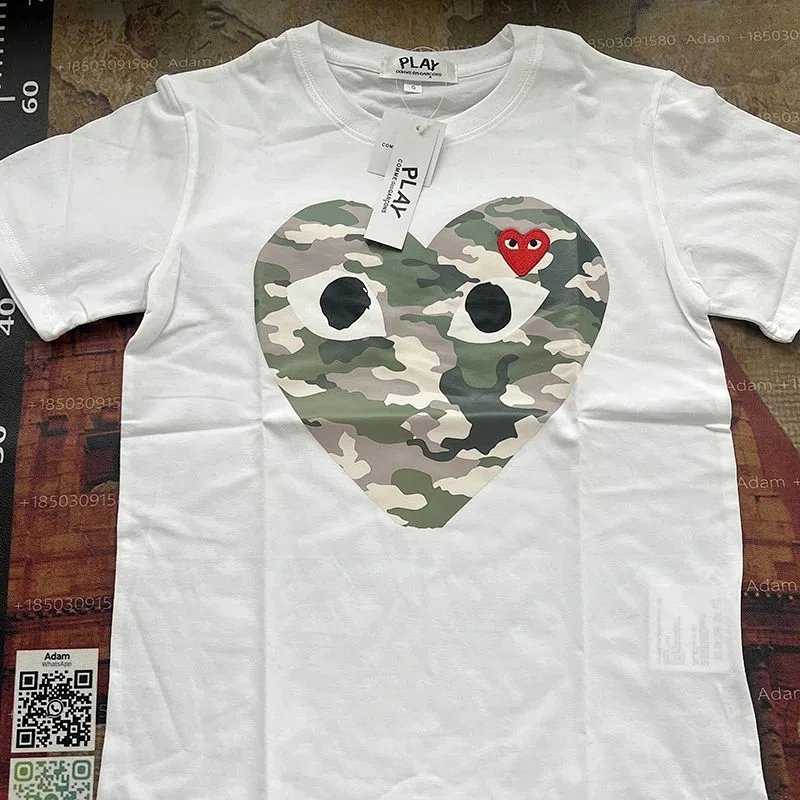 Comme des Garçons Play Heart Eyes Pink Graphic T-Shirt product detail 2 in Litbuy spreadsheet finds