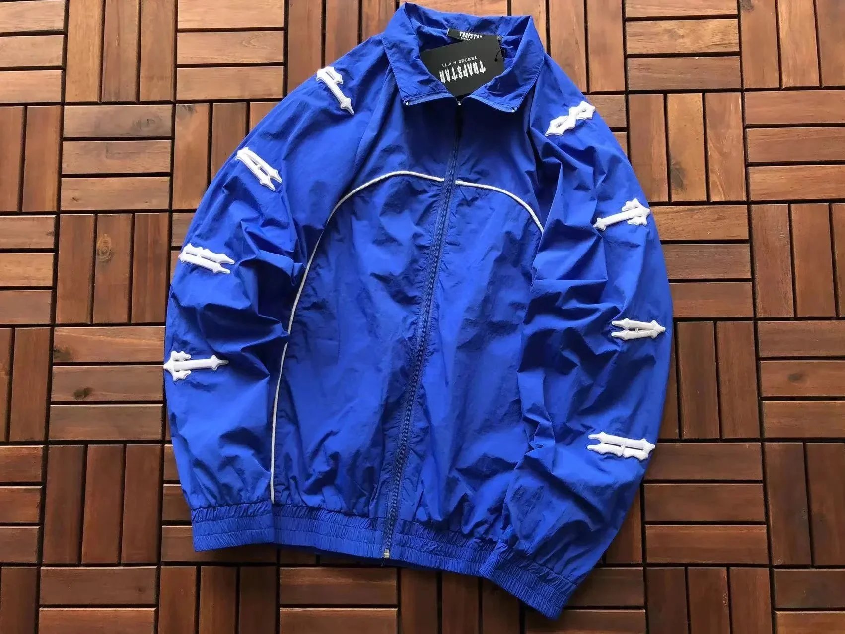 Trapstar Jackets Zip-Up Windbreaker with Red Appliqué Details image 8
