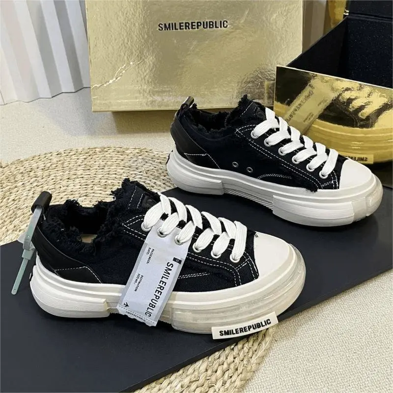 SMILEREPUBLIC SR Sneakers