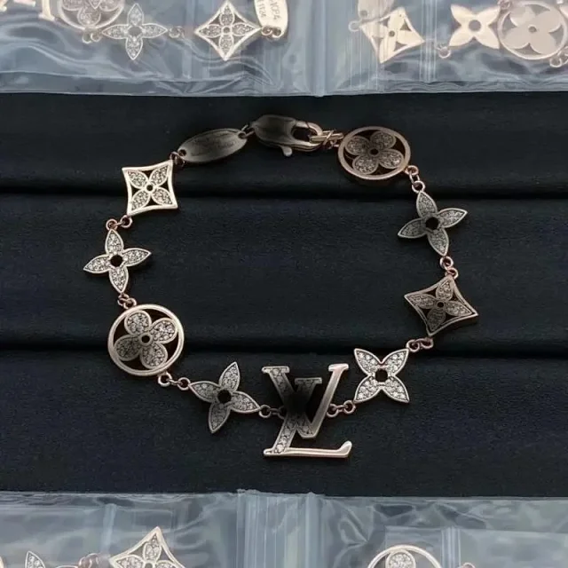 Louis Vuitton Jewelry Bracelet product detail image 1