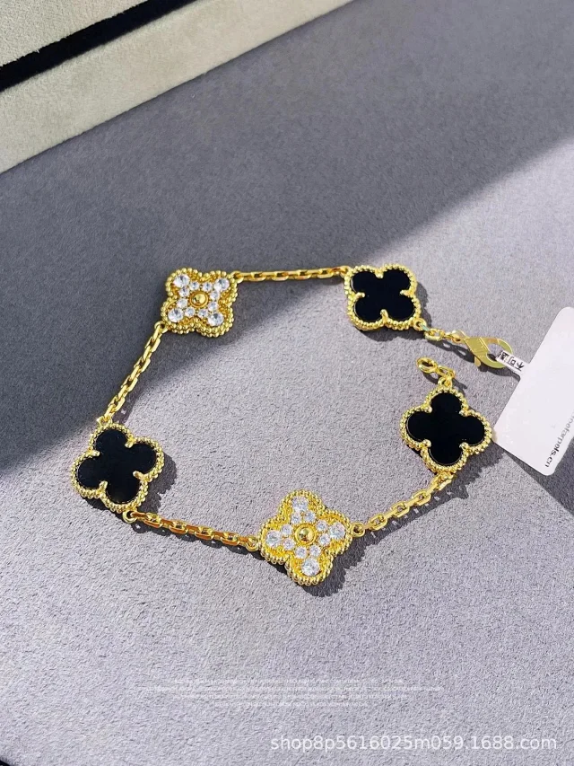 Unbranded Jewelry Five-clover chain bracelet product detail image 8