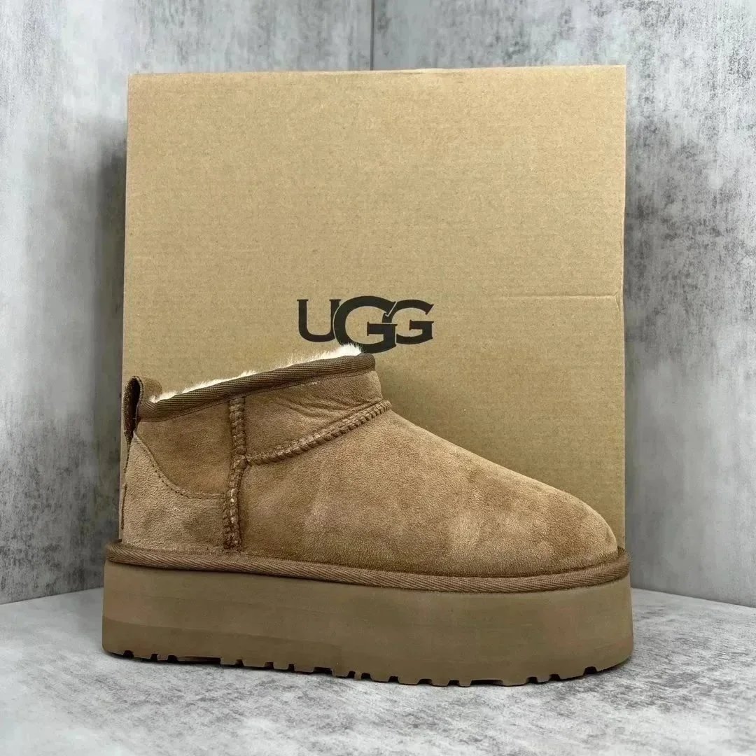 UGG UGG Classic Mini Chestnut Boots Brown