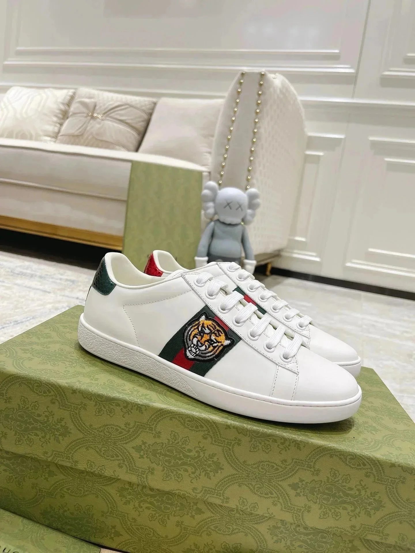 HD14 Patchwork Retro Lace-Up Couple Casual Board Shoes photo 4