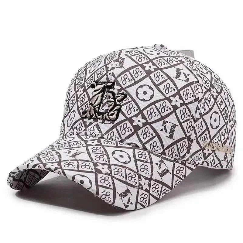 Design Xue Shuan Feng Patterned Embroidered Baseball Cap Black Baseball Cap product detail 5 in Litbuy spreadsheet finds