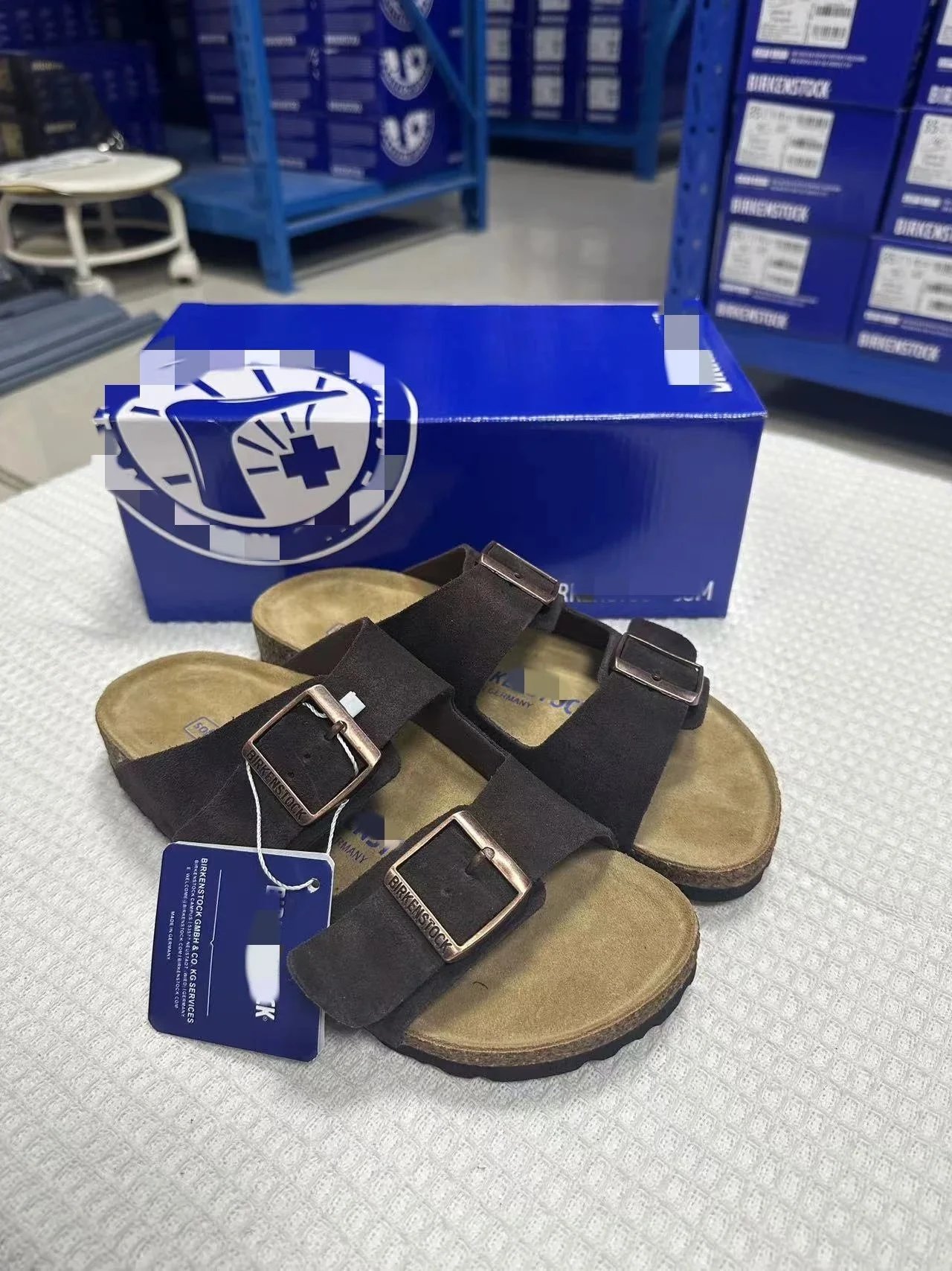 Birkenstock Birkenstock Arizona Sandals in Dark Brown Brown