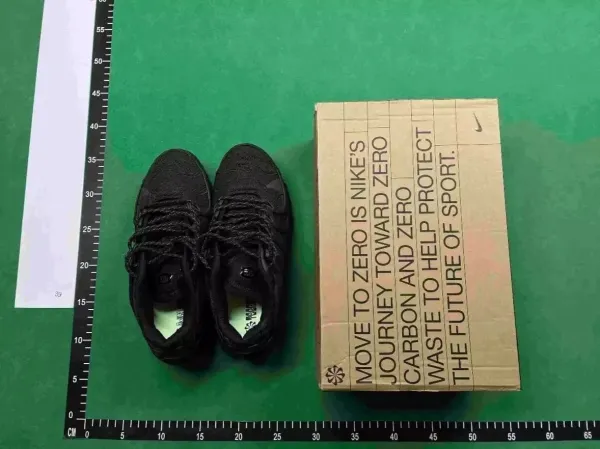 Nike Air Max Plus Black Sneakers - 4