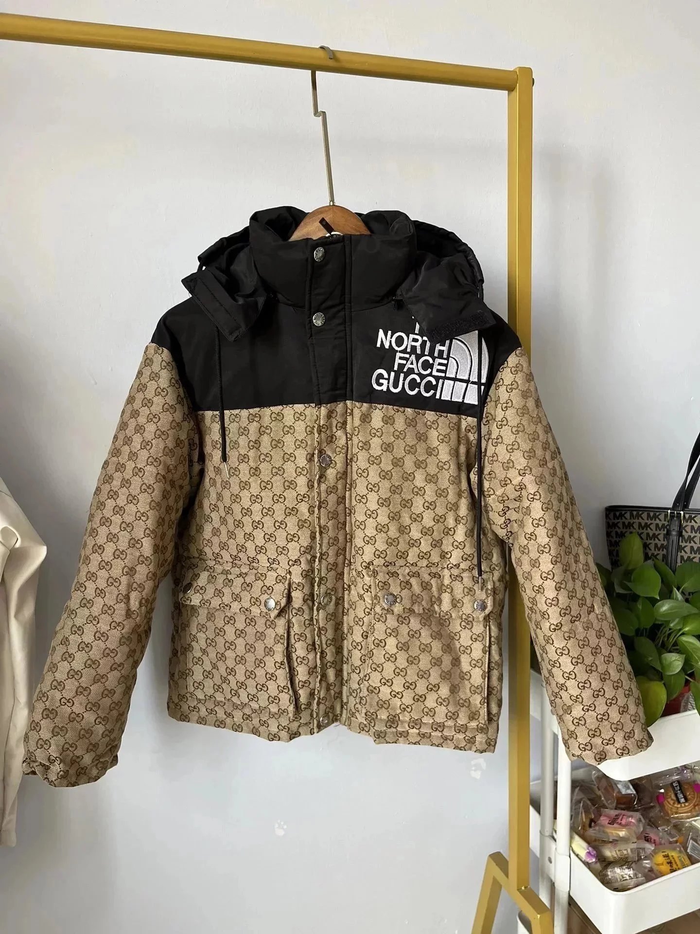 Balenciaga Down Jackets Stand-Collar Quilted Puffer Jacket — 39
