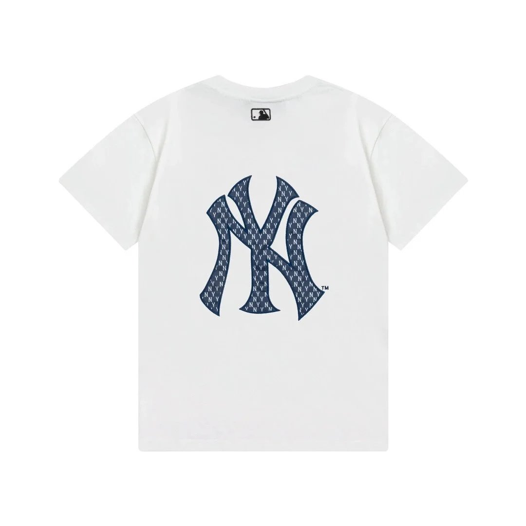 MLB New York Yankees White Black Patterned Logo T-Shirt