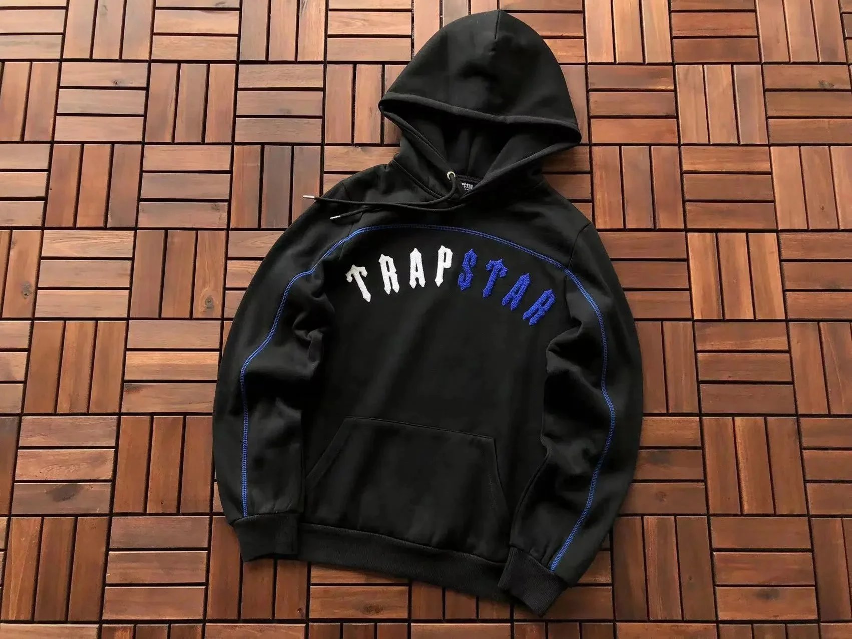 Trapstar Jackets Zip-Up Windbreaker with Red Appliqué Details image 10