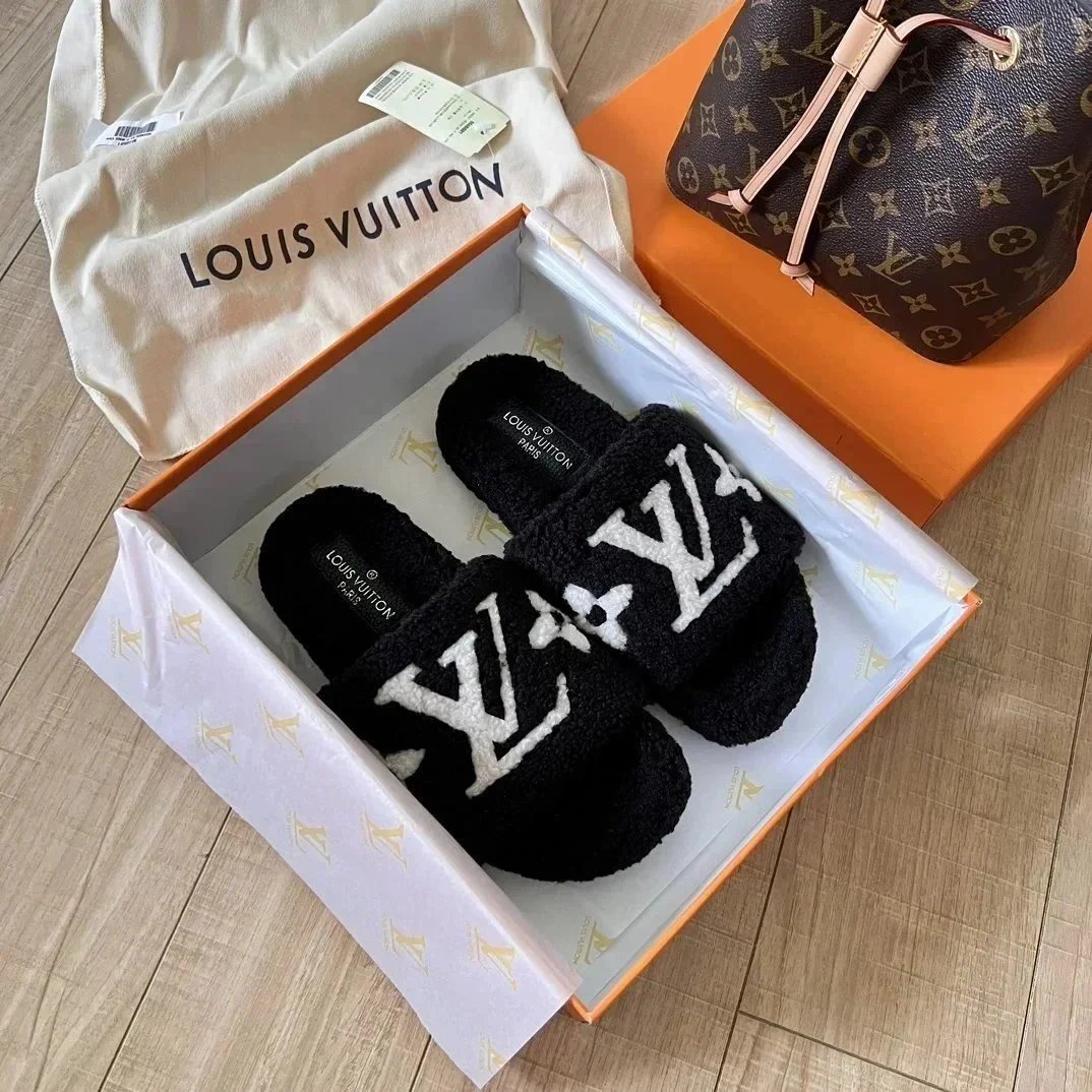 Louis Vuitton Monogram Faux Sh