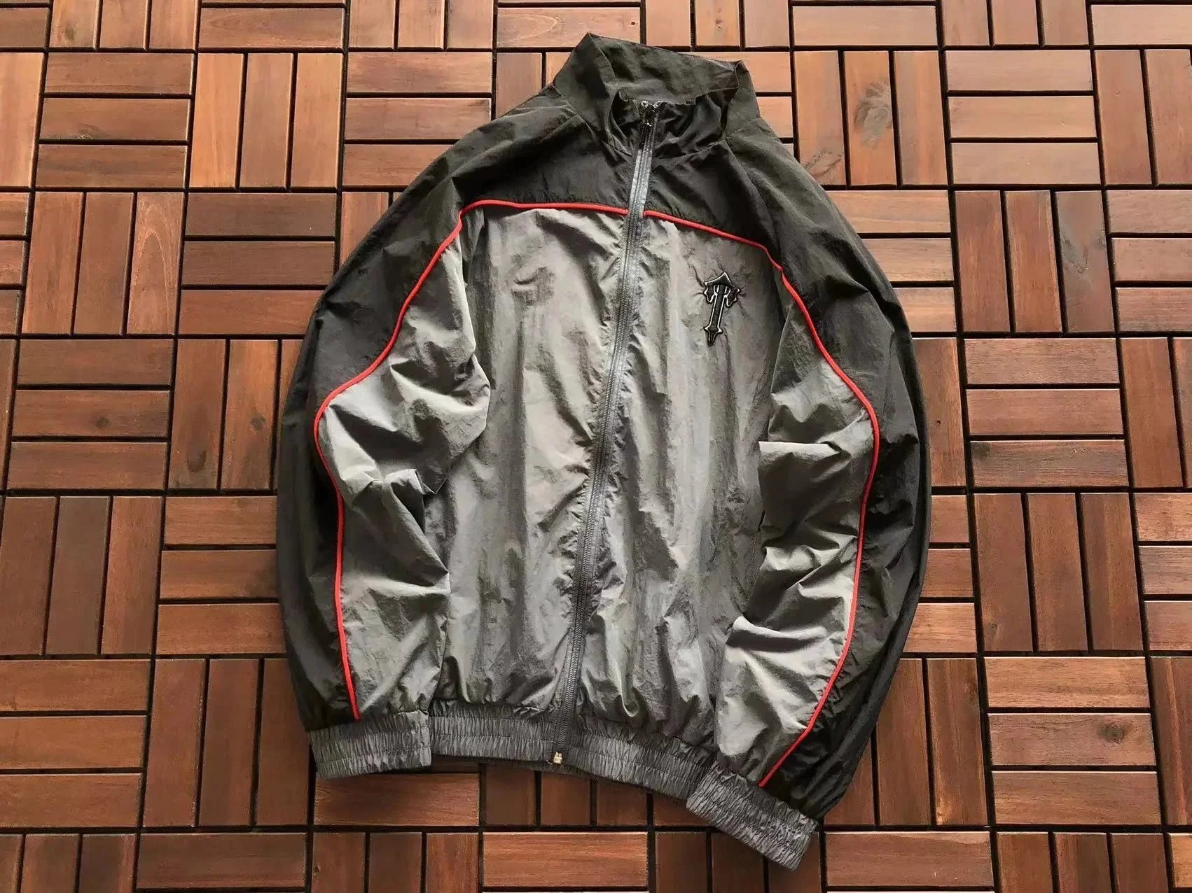 Trapstar Jackets Zip-Up Windbreaker with Red Appliqué Details image 3