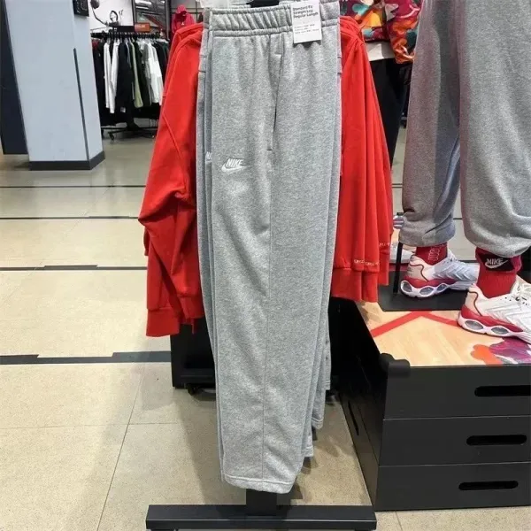 Nike Standard Fit Fleece Sweatpants Gray - 1