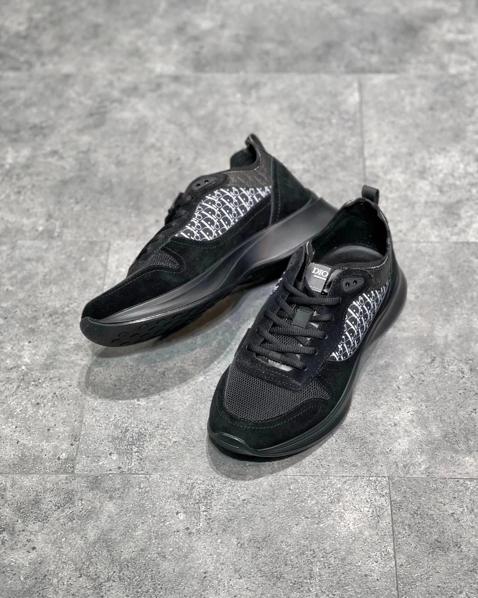 Dior B23 Oblique Sneakers Black White Gray Chunky Sneakers - 17